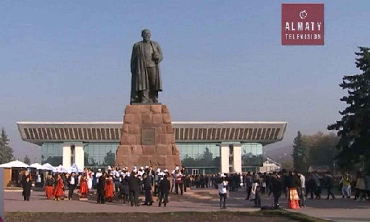 Алматыда алғаш рет «Абай даңғылы күні» өтті