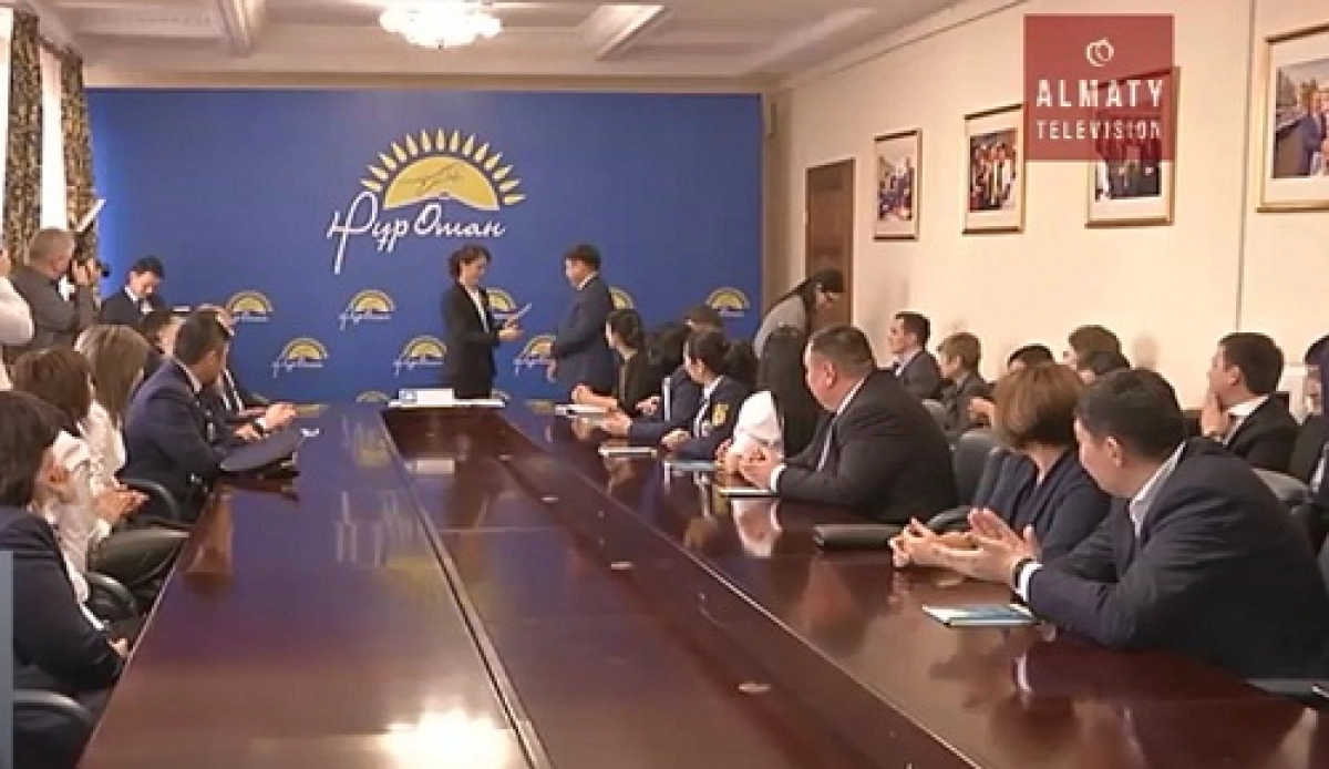 Белгілі қоғам қайраткерлері, бизнес және заң саласының өкілдері «Нұр Отан» партиясын таңдайды
