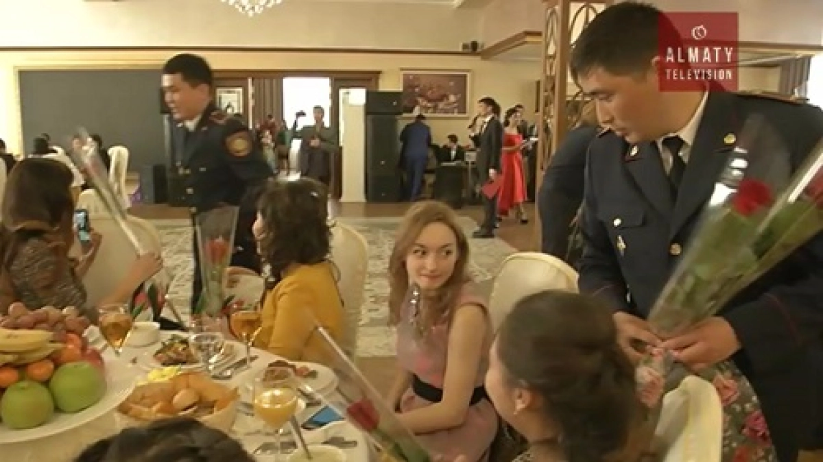 «Әйелдерге деген махаббат» эстафетасы Алматыда жалғасын тапты