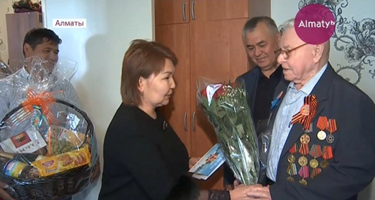 Жеңіс күнінде Алматының аудан әкімдері ардагерлерді құттықтады