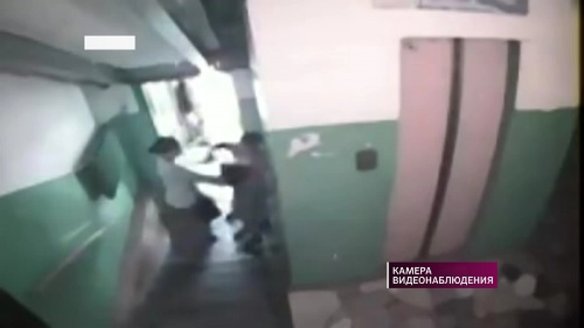 Алматыда 35 жастағы әйел біреудің баласын ұрып тастады