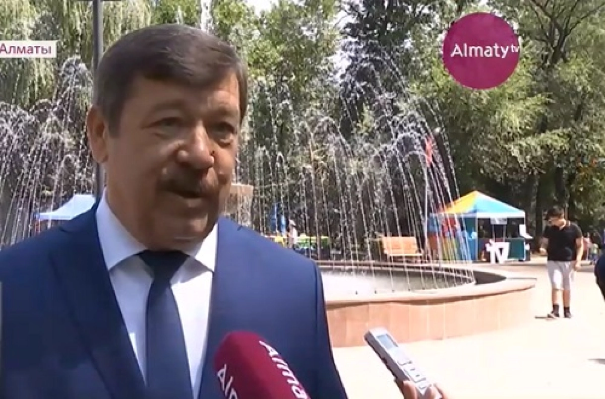 В Казахстане профессиональный праздник отметили железнодорожники, авиаторы и машинисты