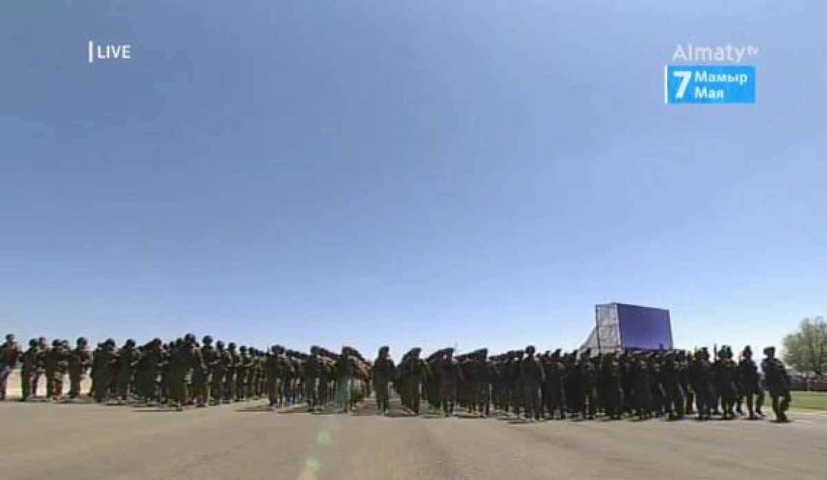 Боевой парад состоялся на территории 40-й военной базы «Отар» 