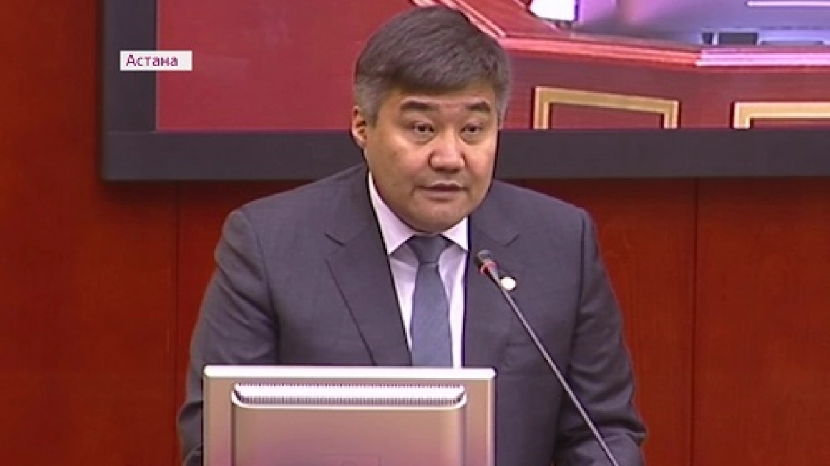 С открытым лицом: казахстанские депутаты проголосовали за запрет никаба