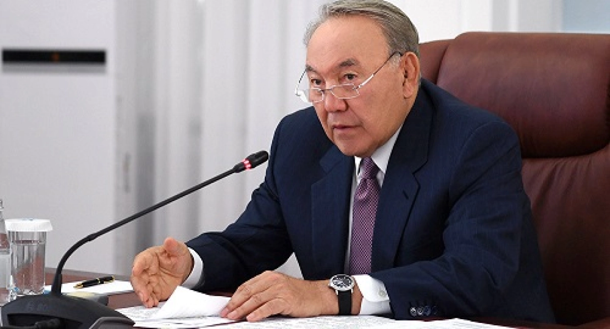 Назарбаев Астанада «Нұр Отанның» саяси кеңесінің отырысын ашты