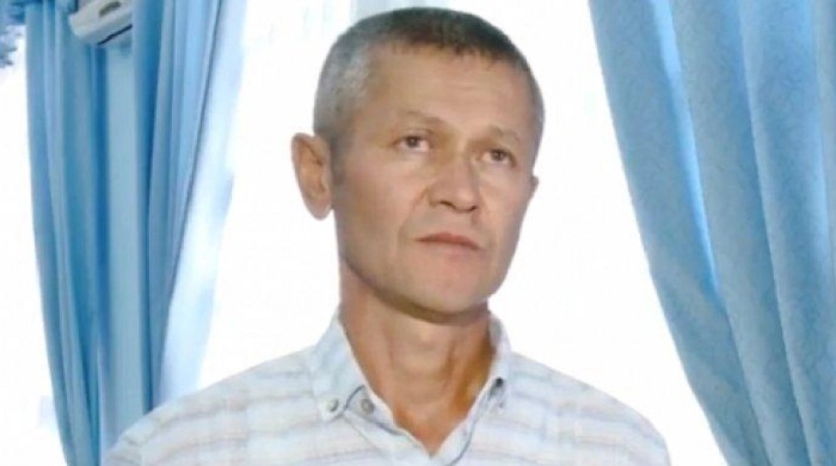 Тренер, пнувший коврик для намаза, просит прощения у мусульман Казахстана