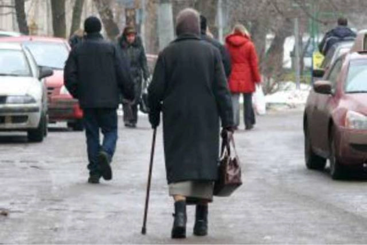 Кондуктора, высадившего из автобуса пенсионерку в День пожилого человека, оштрафуют в Павлодаре