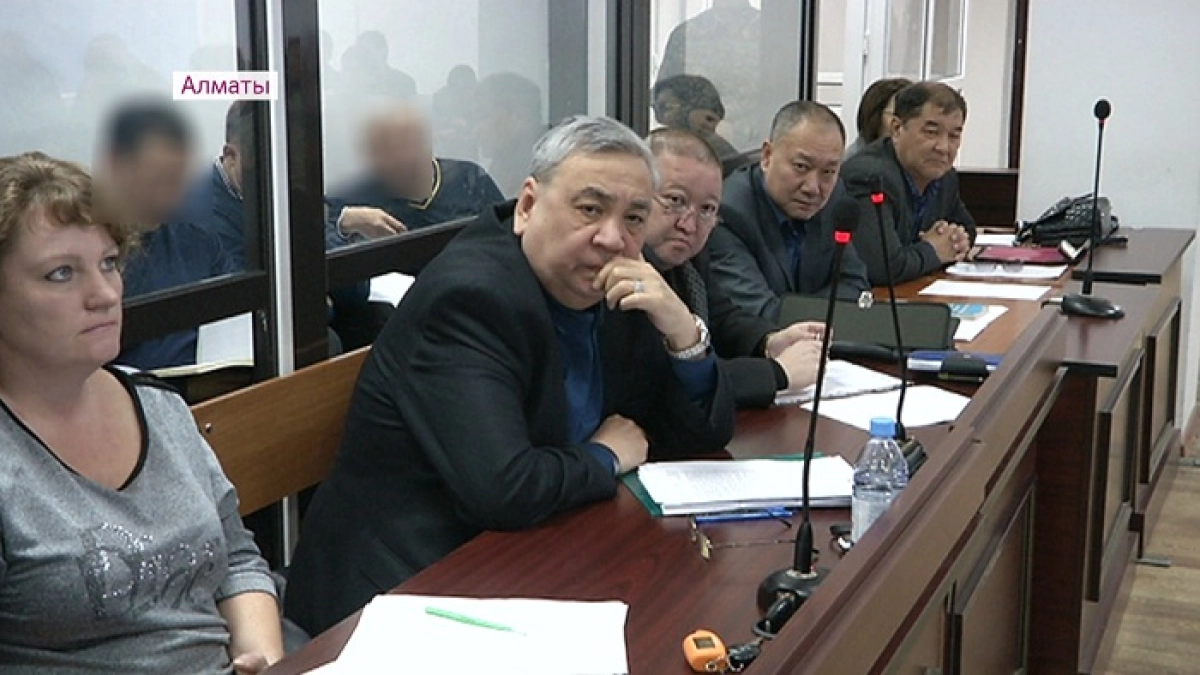 Таможенникам поста «Алтынколь» грозит до 11 лет строгого режима