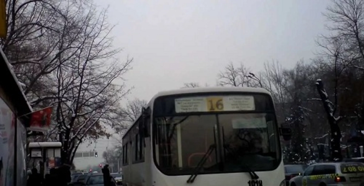 Алматы әкімдігі талапты орындамаған тасымалдаушылармен келісімшартты бұзды