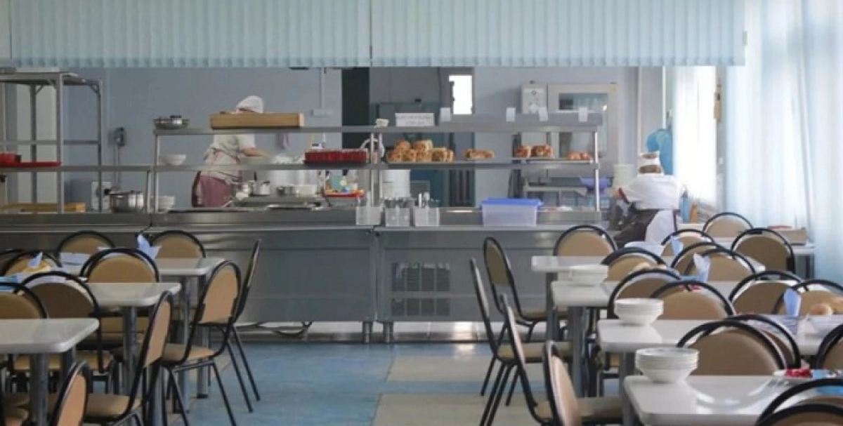Какие продукты и блюда запрещены в школьных столовых Казахстана