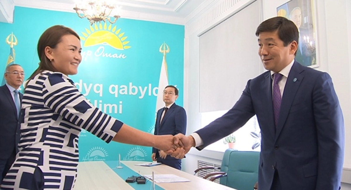 Бауыржан Байбек «Нұр Отан» партиясында қоғамдық қабылдау өткізді