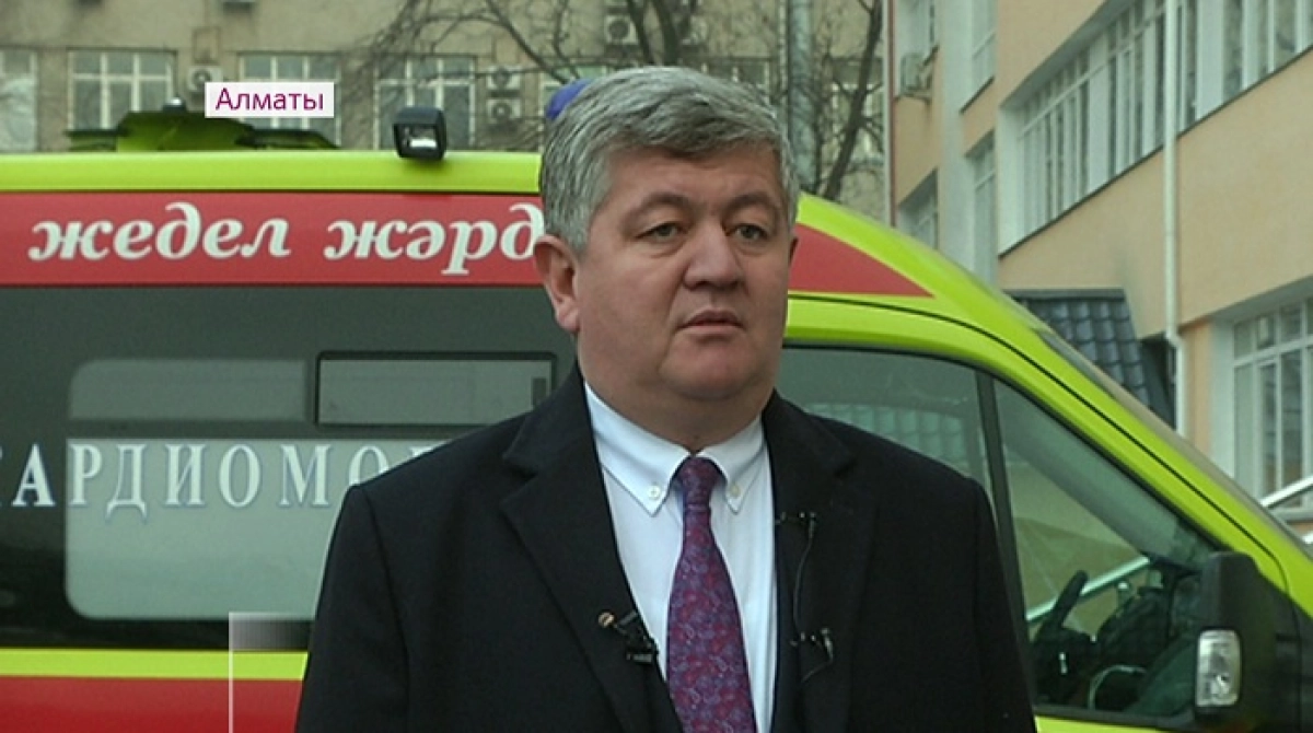Дәрігерлер беті күйіп қалған жедел жәрдем жүргізушісінің жағдайын айтты