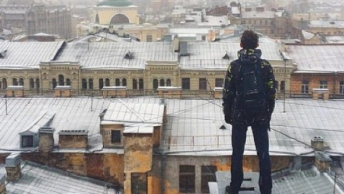 14 жастағы бала тікелей эфирде өзіне қол салды