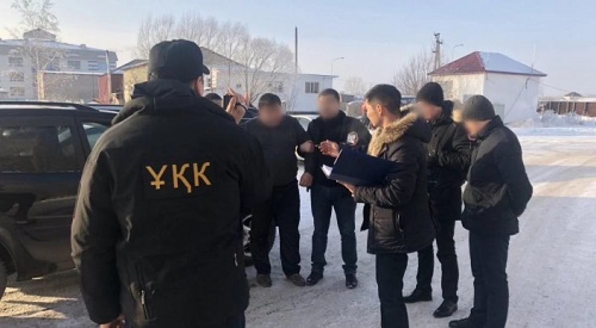 Руководители Казгидромета задержаны за взятки