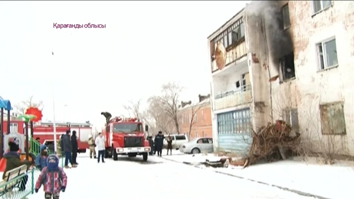 Сосед спас двух малышей из горящей квартиры в Балхаше