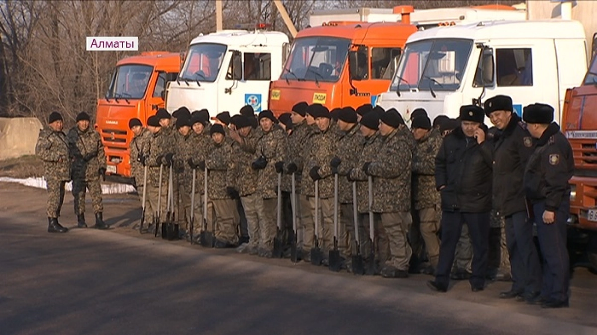 Противопаводковые учения провели службы ЧС и Нацгвардия в Алматы