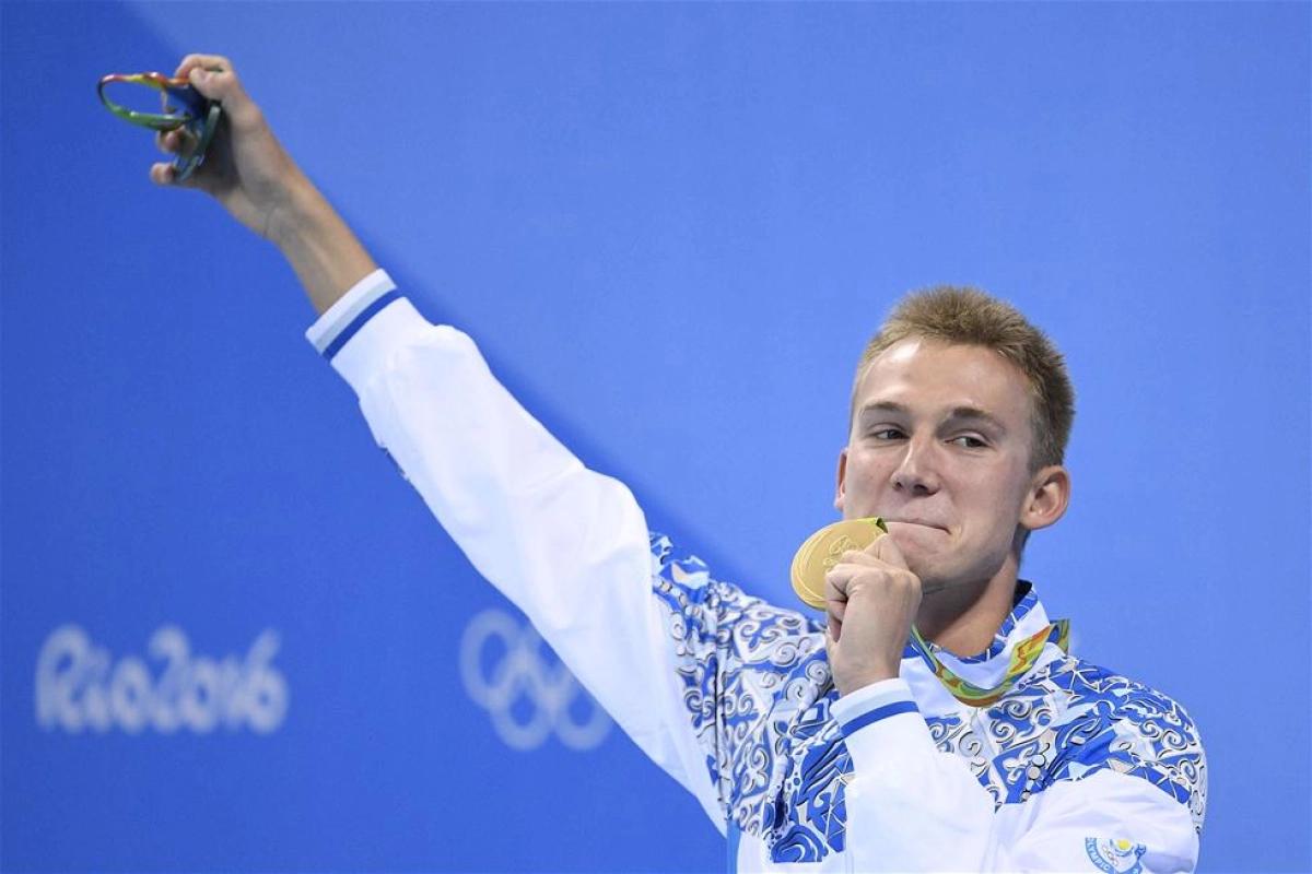 Алматыда ұрылар Олимпада чемпионы Дмитрий Баландиннің көлігінің айнасын ұрлап кетті