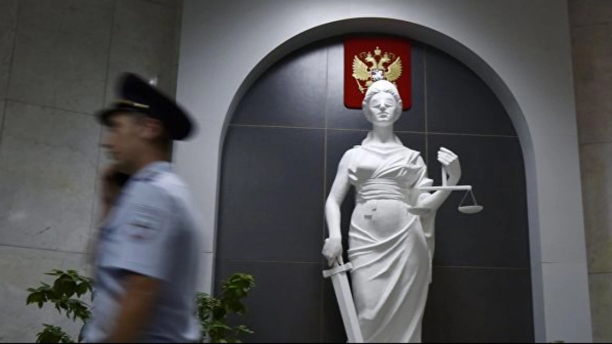 Обвиняемый в изнасиловании мужчина покончил с собой в суде