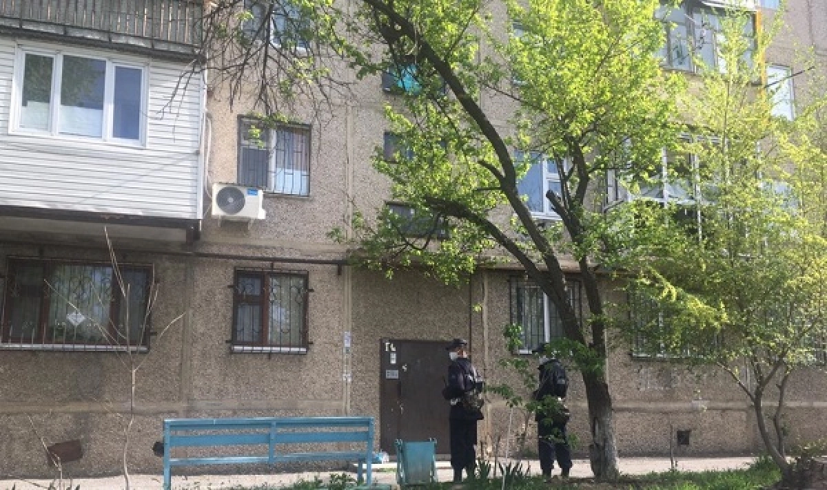 Побег из карантина: женщина в Шымкенте пыталась сбежать по водосточной трубе