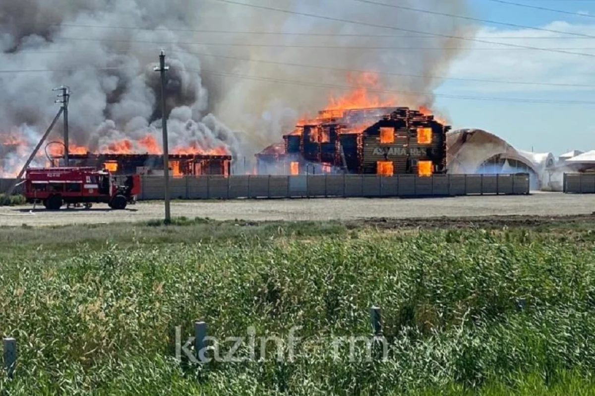 В Акмолинской области горели 3 гостевых дома, 1 сауна и 1 столовая на территории зоны отдыха 