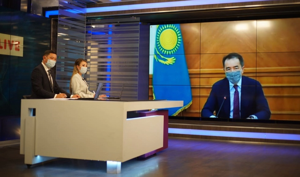Akimat live бағдарламасының тікелей эфирінде Бақытжан Сағынтаев тұрғындар сауалына жауап береді