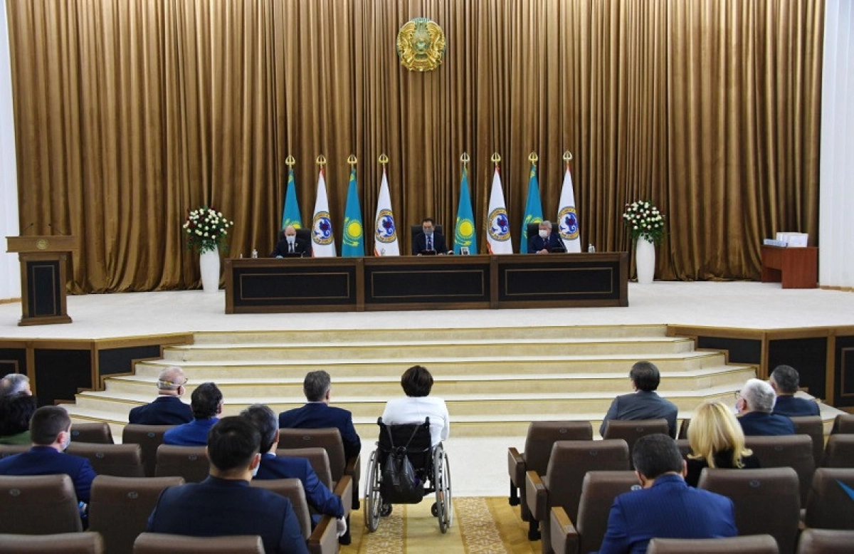 Б. Сағынтаев VI шақырылымдағы депутаттарға атқарған жұмысы үшін алғыс айтты