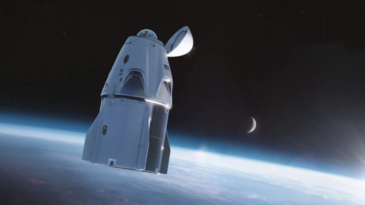 SpaceX ғарыш кемесі жерге оралды 