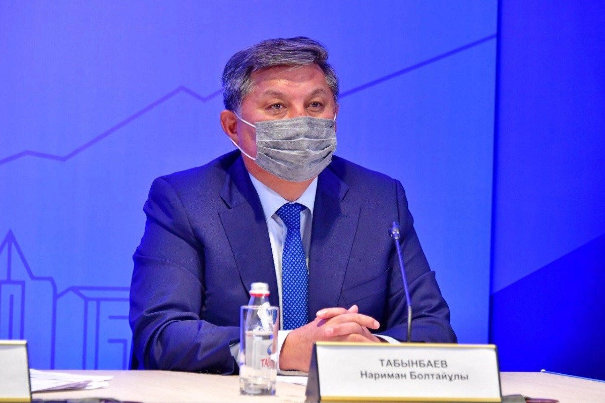 Необходимо привиться и ревакцинироваться до прихода "омикрона" - глава Горздрава 