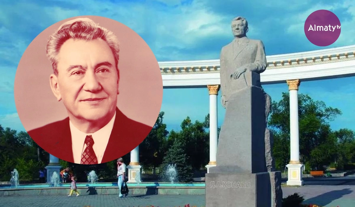 Памятник Д. Кунаеву в Капшагае 
Источник: almatyregion-tour.kz: UGC 
Коллаж: Almaty.tv