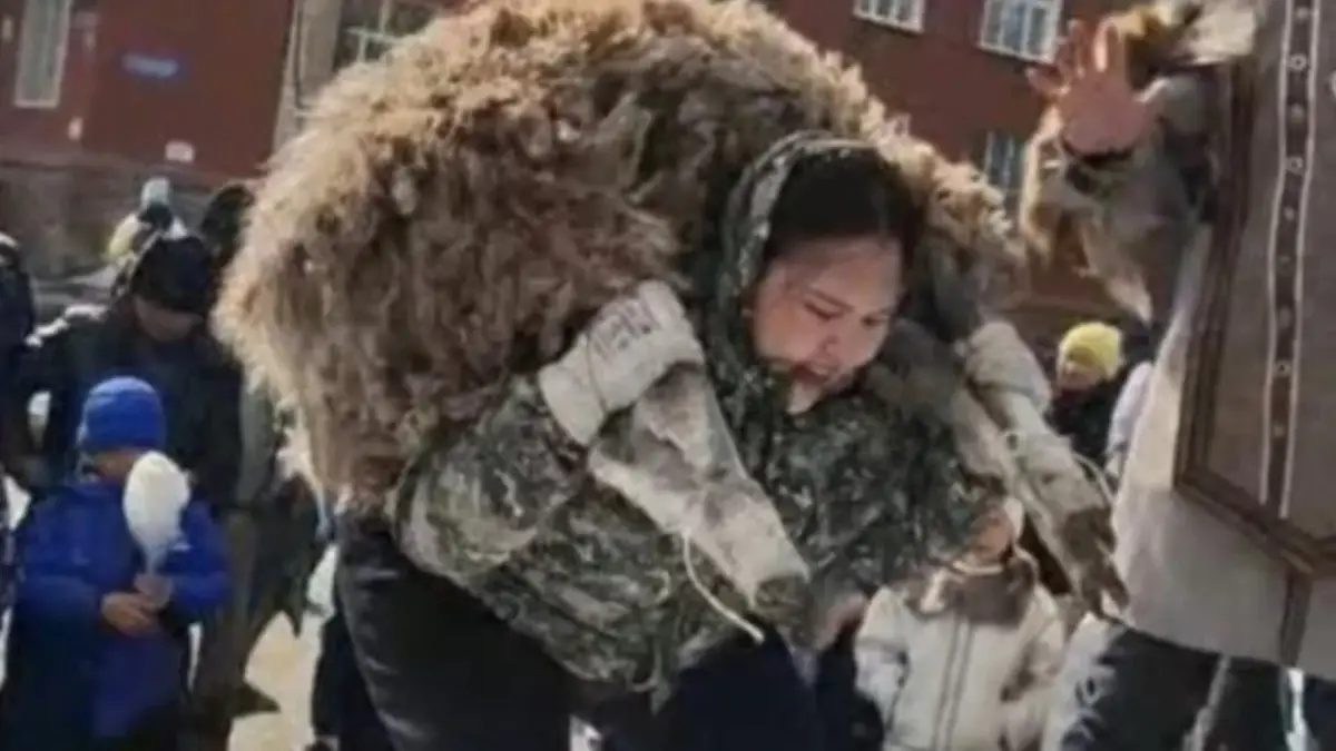 Фото видеодан алынды