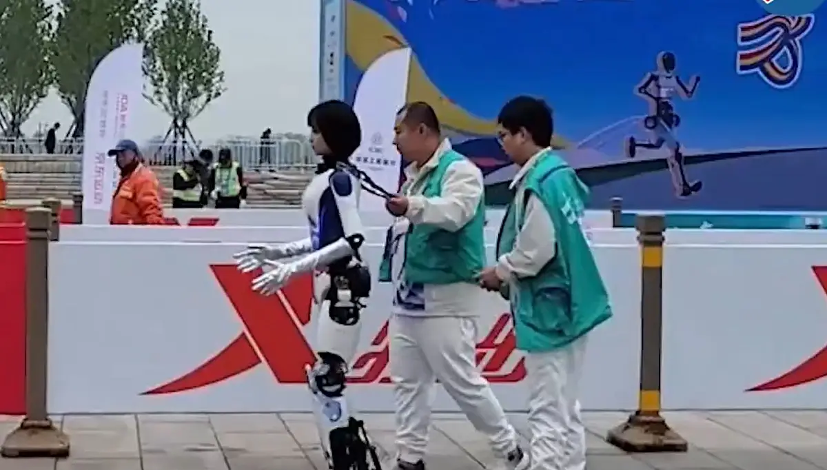 кадр из видео https://yandex.kz/video/preview/12149586295481589674