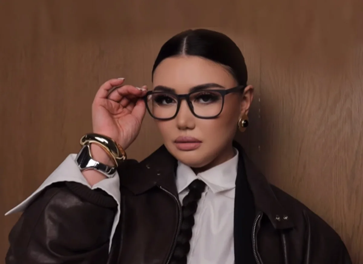 instagram.com/zarina_omarova_official