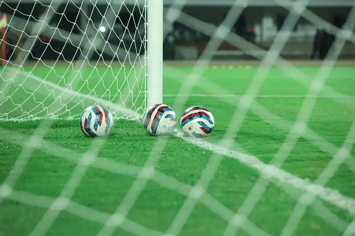 Photo by Zainu Color on Unsplash