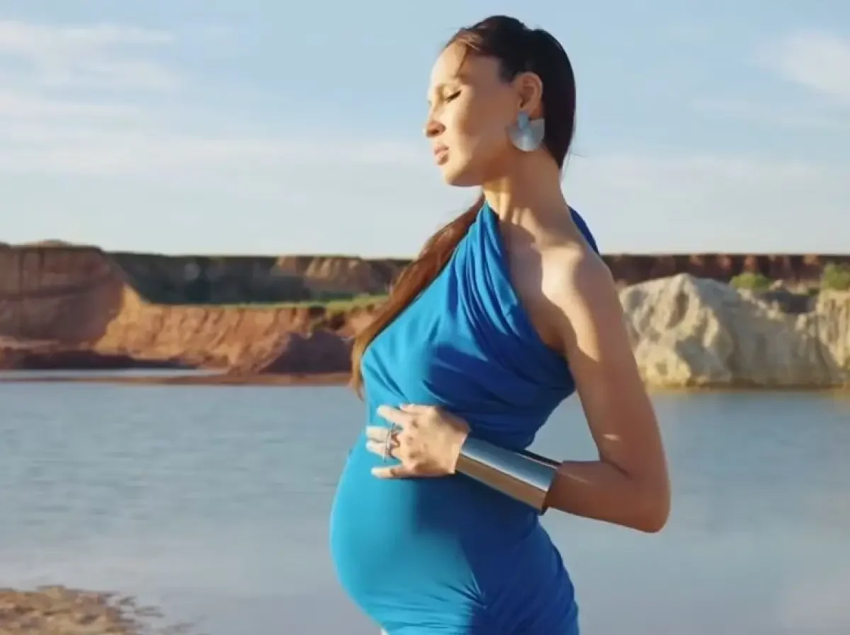 instagram.com/zhuldyzabdukarimovaofficial