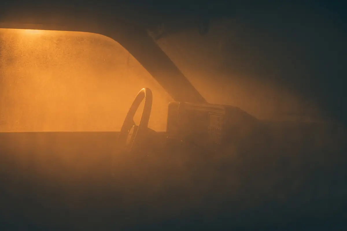 Devon MacKay/ unsplash.com/