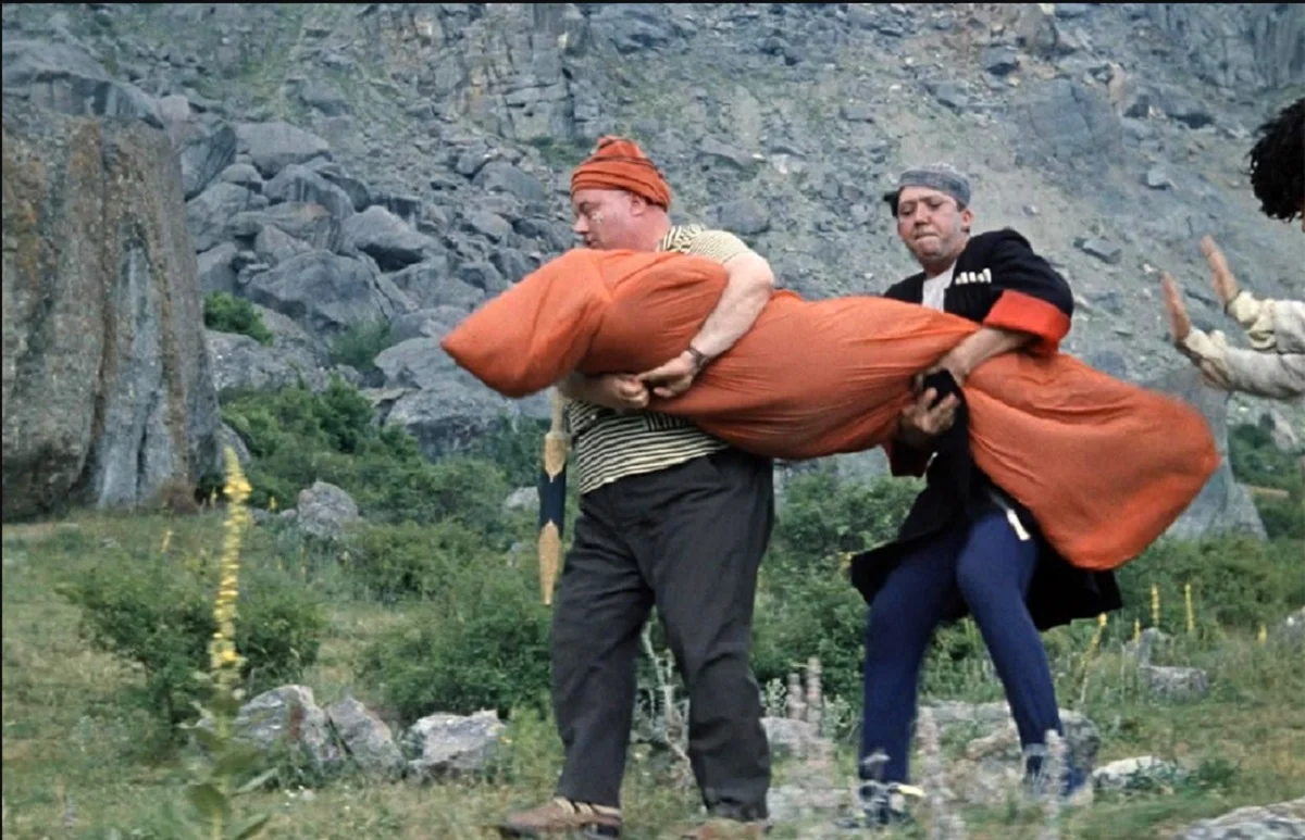 кадр из фильма "Кавказская пленница"