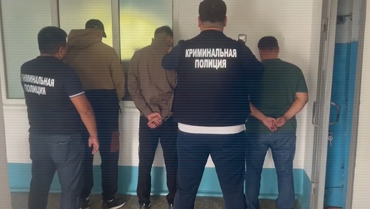 кадр из видео Polisia.kz