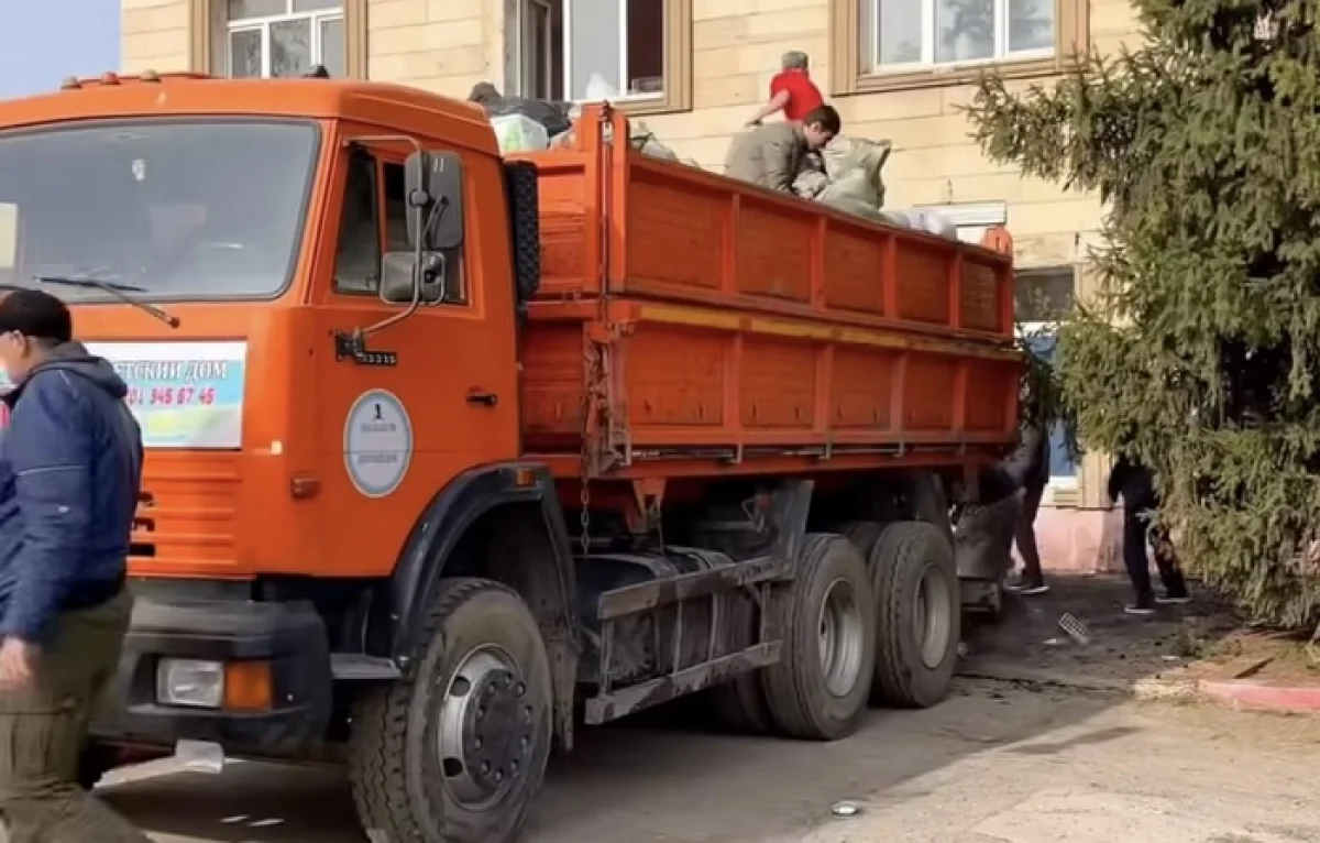 Фото: молодёжное крыло «Жастар Рухы»