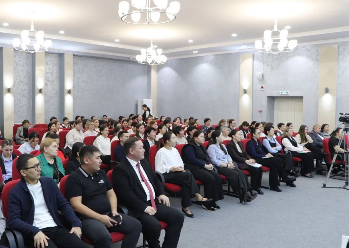 Фото облфилиала партии AMANAT