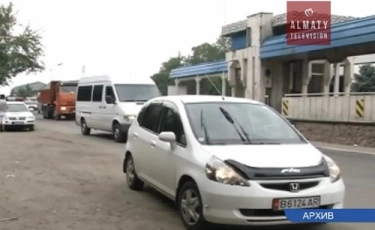 В Алматы продолжают наказывать водителей автомобилей с кыргызскими номерами
