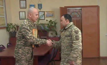 В Алматы военнослужащий спас утопающих детей