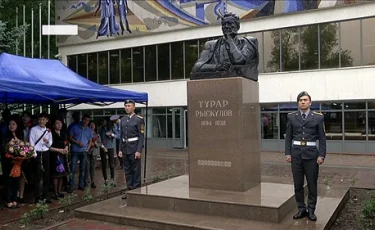 Алматыда саяси қуғын-сүргін құрбандарын еске алу жалғасуда