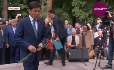 В Алматы открыли памятник жертвам голода 30-х годов