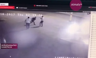 Таразда достарын пышақтап тастаған мас полицей ұсталды