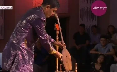 Ақан серінің қоңыр домбырасы ғасырдан соң қайта күмбірледі