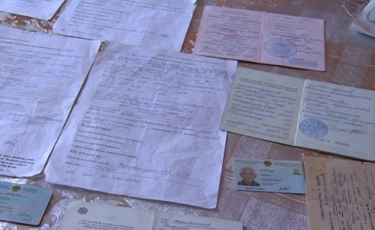 Заложники судьбы: 3 поколения одной семьи живут без документов в Алматинской области