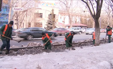 Алматының коммуналшылары арықтарды тазарту жұмыстарына қызу кірісті