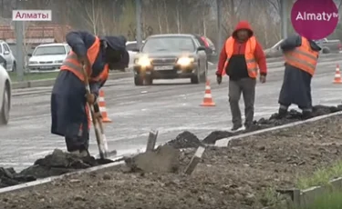 Алматыдағы 24 көшеде үгітіліп кеткен бетон жол жиектастары толықтай ауыстырылмақ 