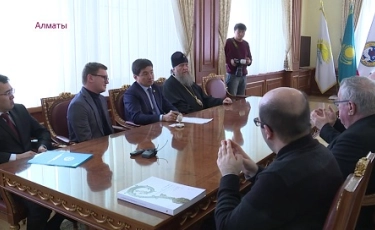 Алматы әкімі православ және католик шіркеулерінің дінбасыларымен кездесті