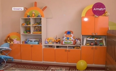 Қазақстандағы аналар үйінде баласымен бірге 300-ге жуық әйел тұрады